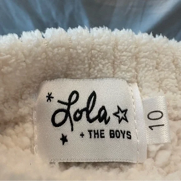 Lola and The Boys Plush Pink Crystal Bow Sweater Size 10 - Picture 2 of 4